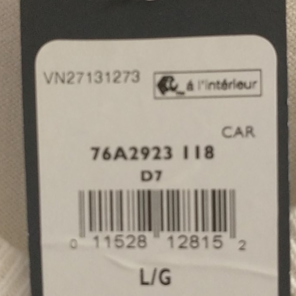 NWT Egg shell Tommy Hilfiger sweater - Picture 4 of 4